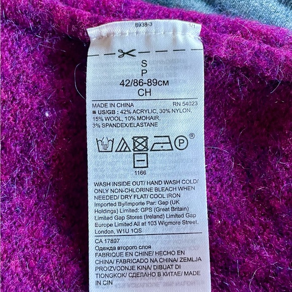 Banana Republic magenta sweater - Picture 7 of 7